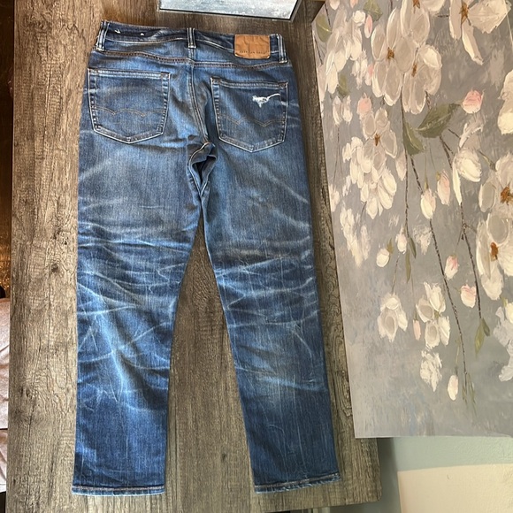 American Eagle ripped jeans. Athletic fit/move free 30/30 - Picture 4 of 10